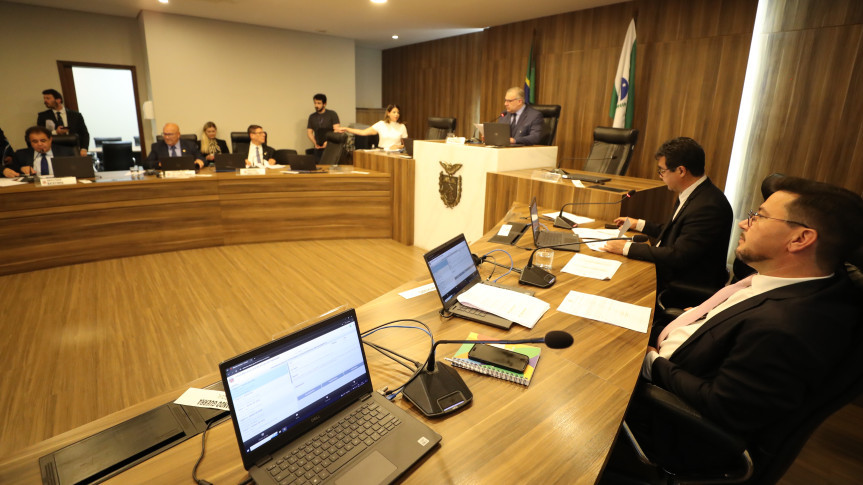 Assembleia Legislativa do Paraná | ALEP | Notícias > Comissão de Obras Públicas aprova pauta com foco em doações de imóveis a municípios