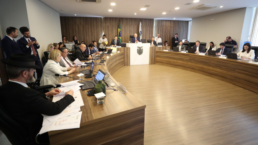 Assembleia Legislativa do Paraná | ALEP | Notícias > Projeto de lei que prevê a criação do Fundo Estratégico do Paraná (FEPR) é aprovado na CCJ