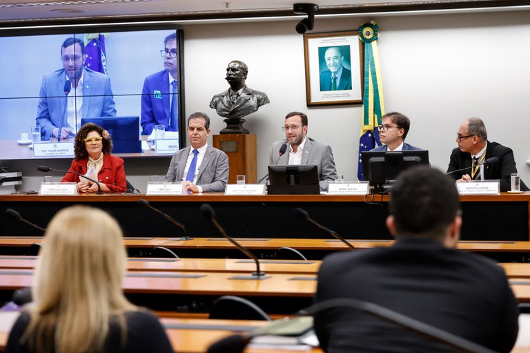Avibras terá o apoio da CREDN para retomar produção — Portal da Câmara dos Deputados