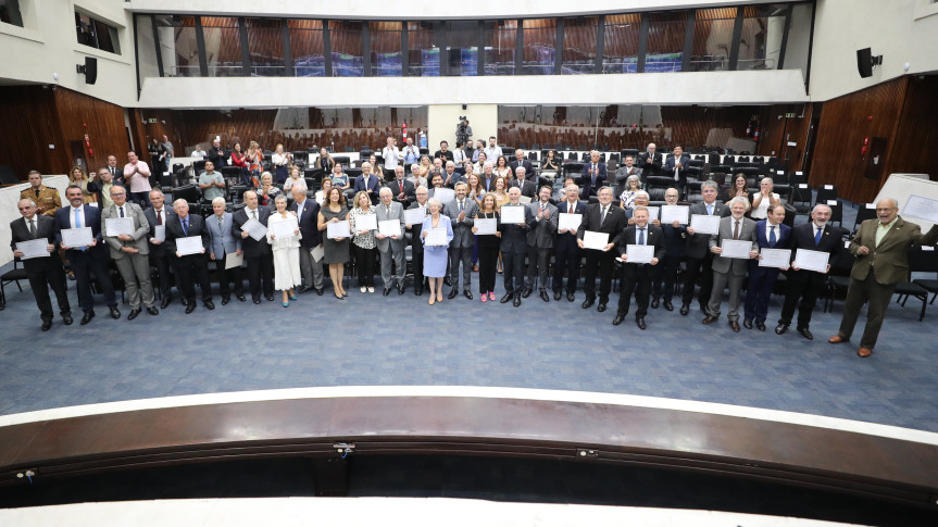 Centenário do Instituto de Engenharia do Paraná é celebrado em Sessão Solene na Assembleia Legislativa