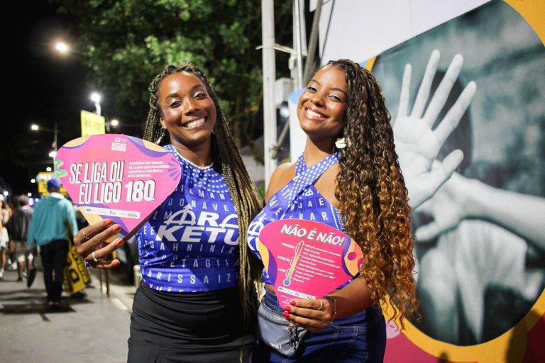 como denunciar assédio e violência contra mulheres na folia — Agência Gov
