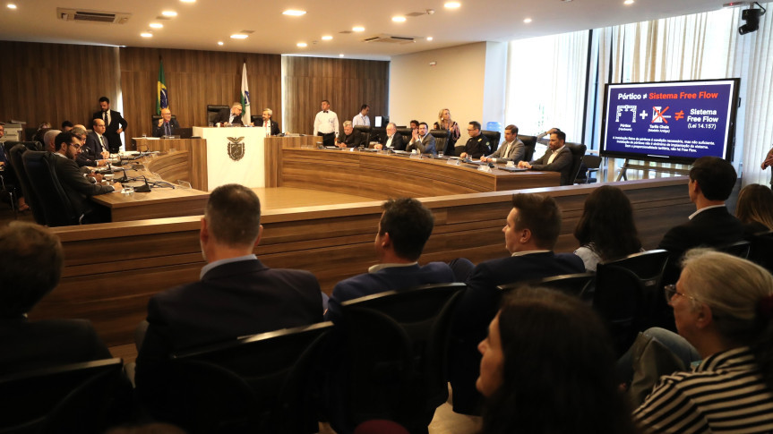 Assembleia Legislativa do Paraná | ALEP | Notícias > Audiência pública reúne parlamentares, concessionárias e ANTT para debater pedágio eletrônico no Paraná