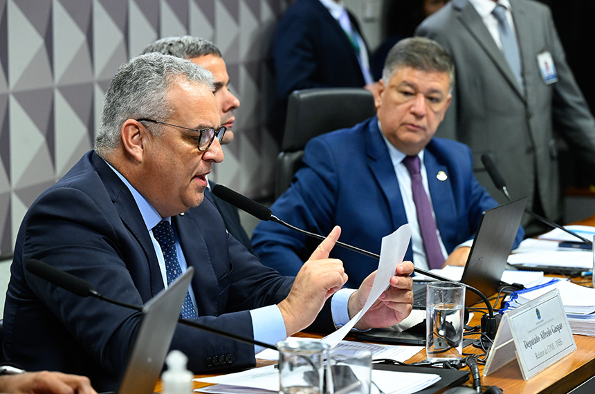 CPMI do INSS termina sem relatório final — Senado Notícias