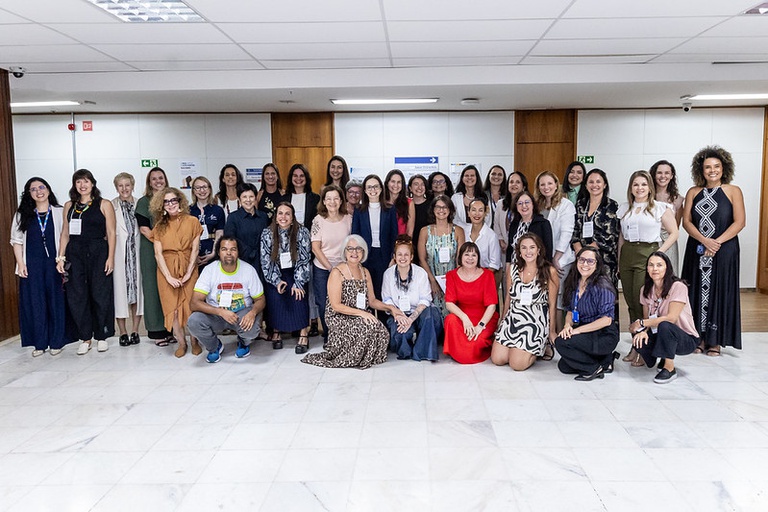 MDIC debate políticas e estratégias com mulheres do setor da moda — Agência Gov