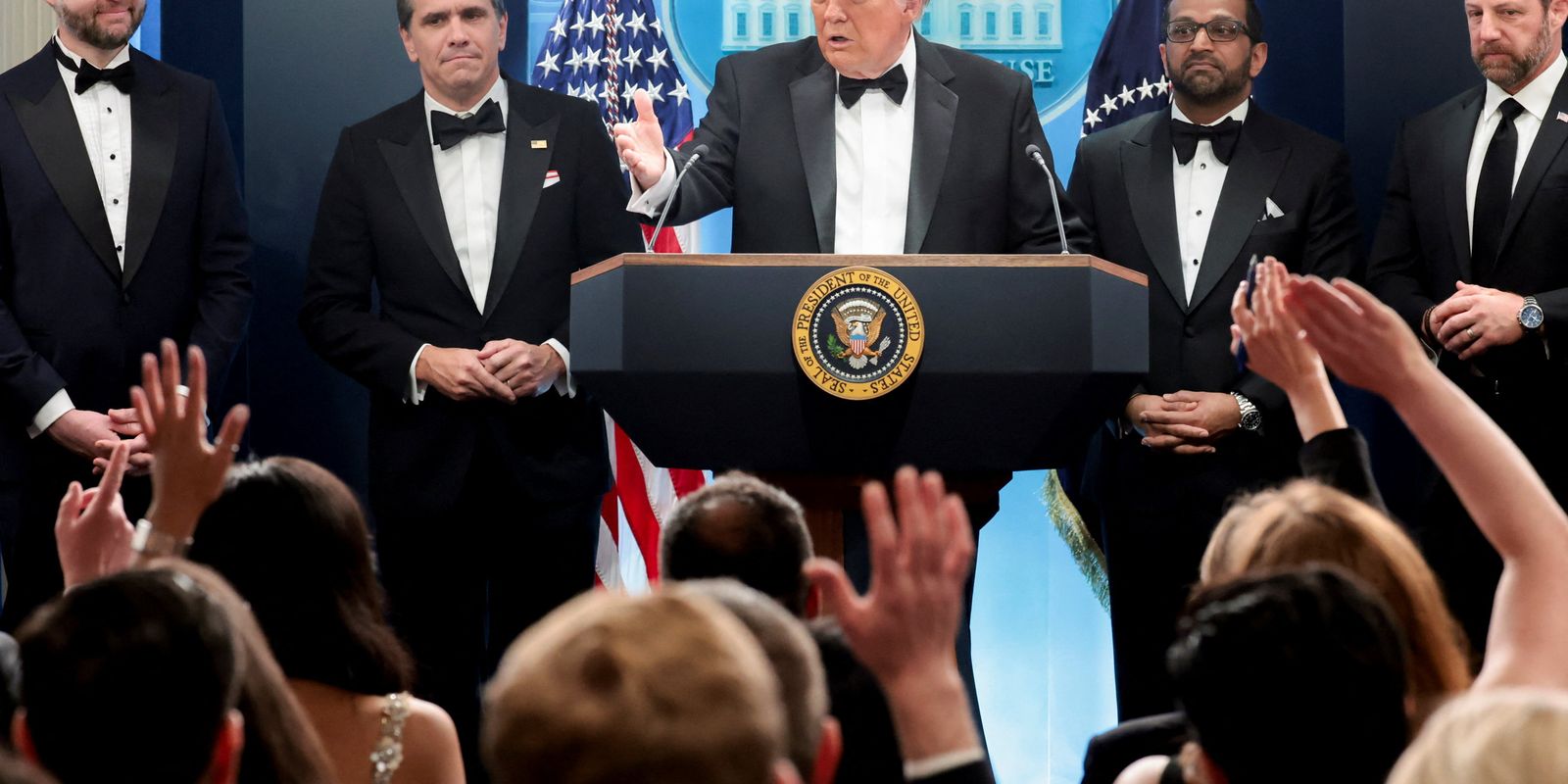 Homem atira durante jantar de Trump com correspondentes em Washington