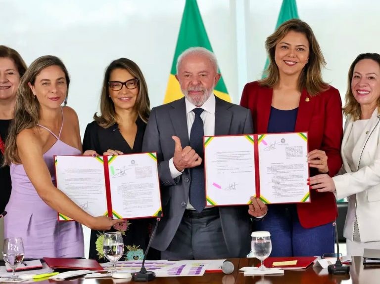 Três novas leis ampliam proteção às mulheres e modernizam enfrentamento à violência de gênero — Portal da Câmara dos Deputados