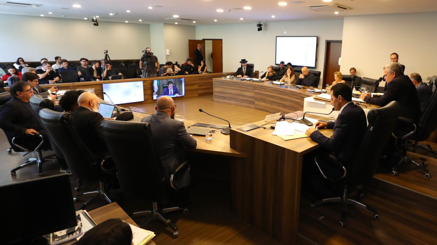 Assembleia Legislativa do Paraná | ALEP | Notícias > Conselho de Ética decide medidas disciplinares para Renato Freitas (PT) e Ricardo Arruda (PL) e recebe novos relatórios