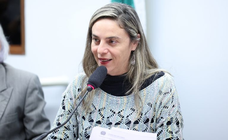 Comissão aprova incentivo ao aleitamento materno em creches — Portal da Câmara dos Deputados