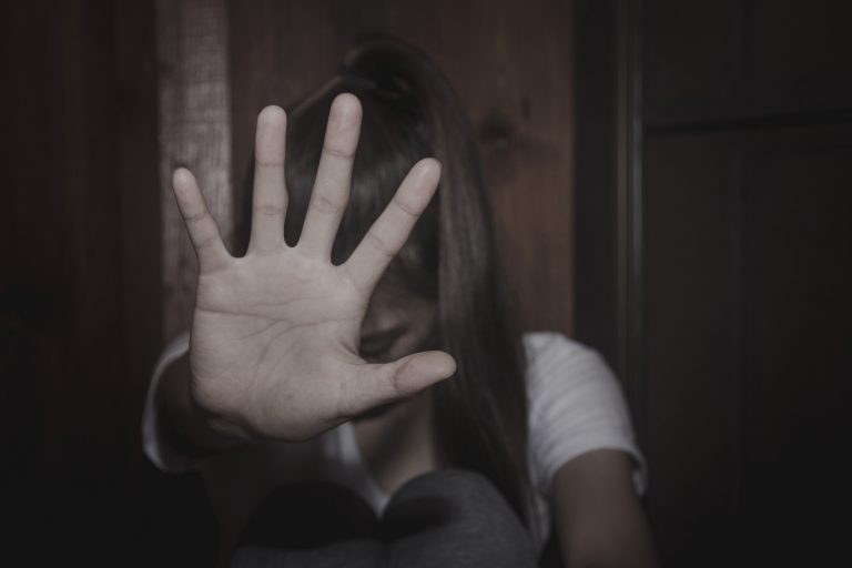 Lei cria banco de boas práticas para combater violência contra mulher — Portal da Câmara dos Deputados
