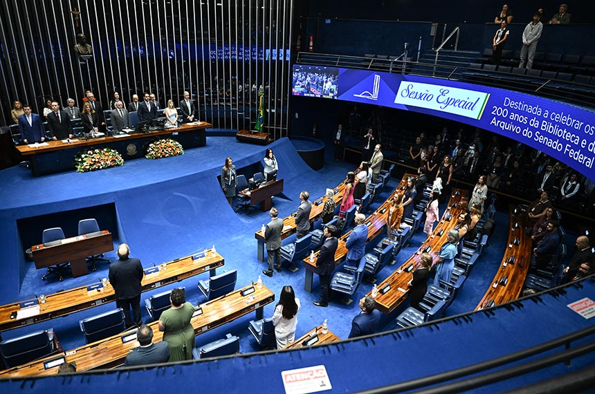 Sessão pelos 200 anos celebra papel de Arquivo e Biblioteca na democracia — Senado Notícias