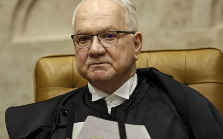 Fachin: críticas não fragilizam STF, mas fortalecem democracia