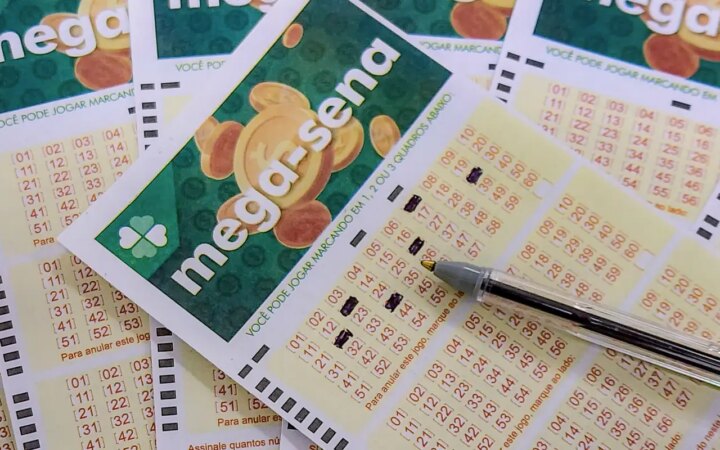 Mega-Sena acumula para R$ 135 milhões; confira as dezenas sorteadas