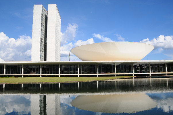 Proposta exige acessibilidade para assento gratuito oferecido a idosos em ônibus interestaduais