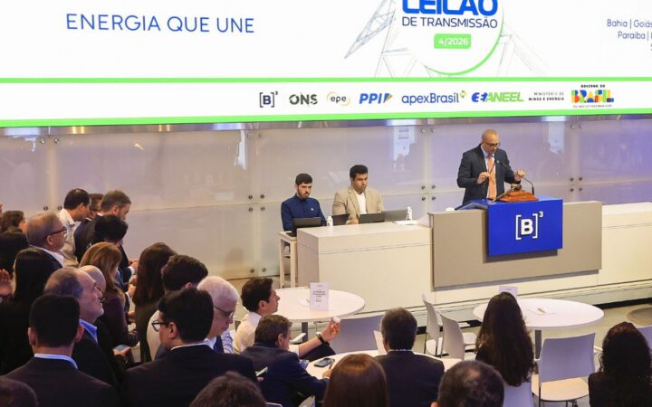 Com muita disputa, Aneel leiloou oito lotes de transmissão de energia