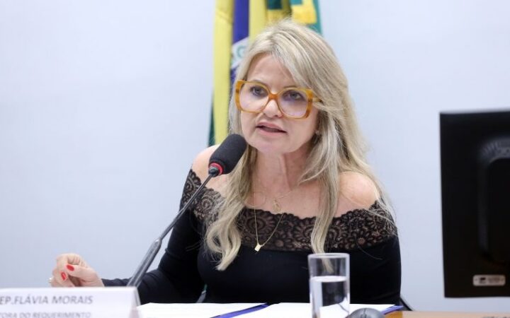 Comissão aprova acessibilidade para exames de prevenção ao câncer em mulheres com deficiência — Portal da Câmara dos Deputados